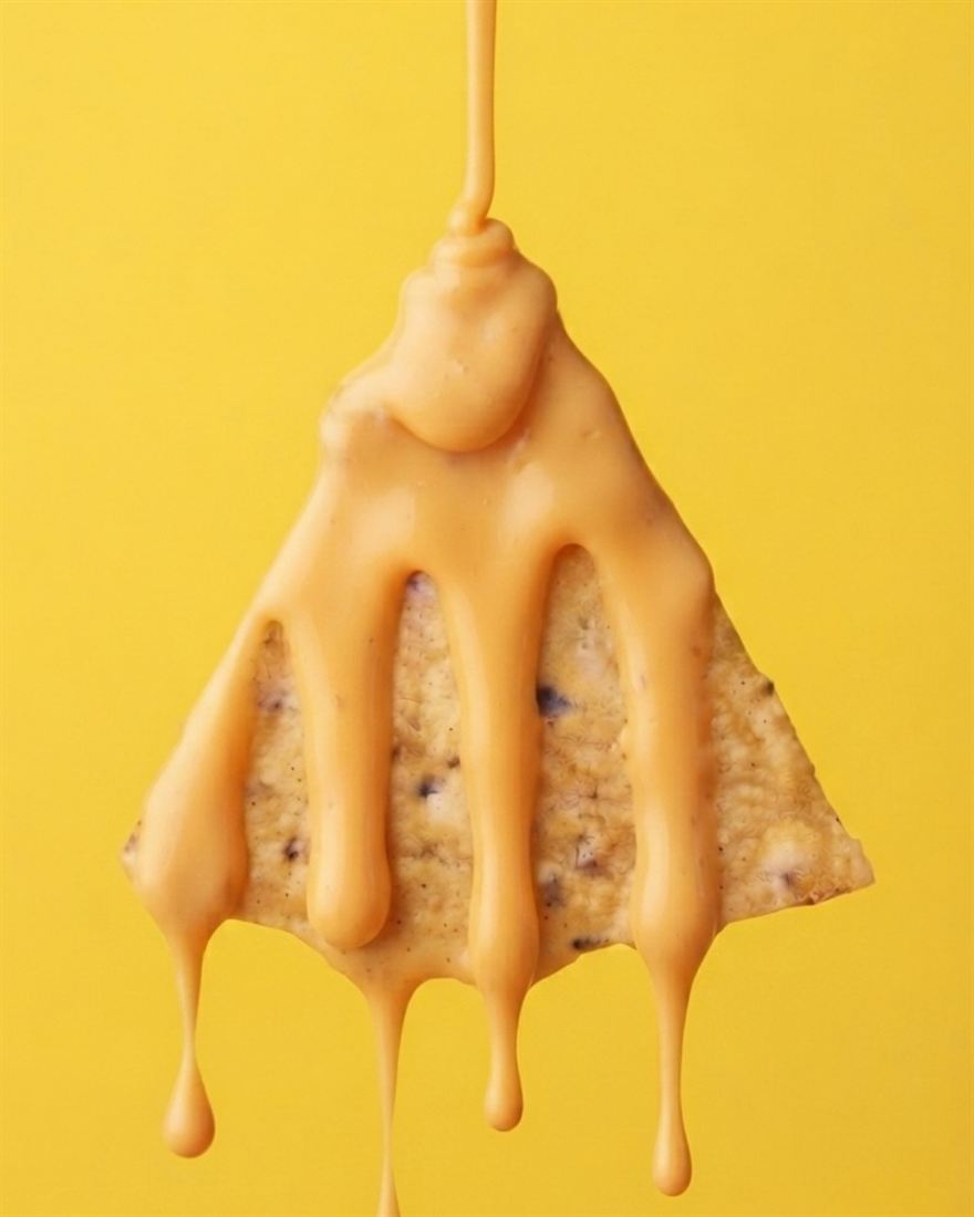 Totopo con queso fundido